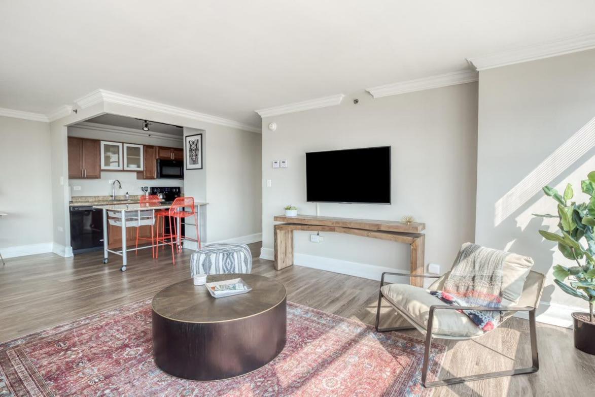Cozysuites 800 Tower 1Br With Gym! 10 Луисвил Екстериор снимка