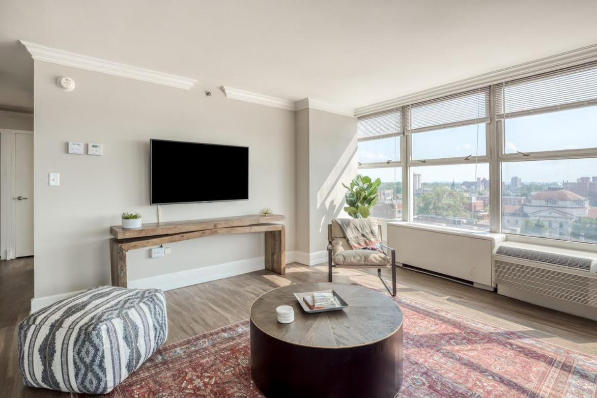 Cozysuites 800 Tower 1Br With Gym! 10 Луисвил Екстериор снимка