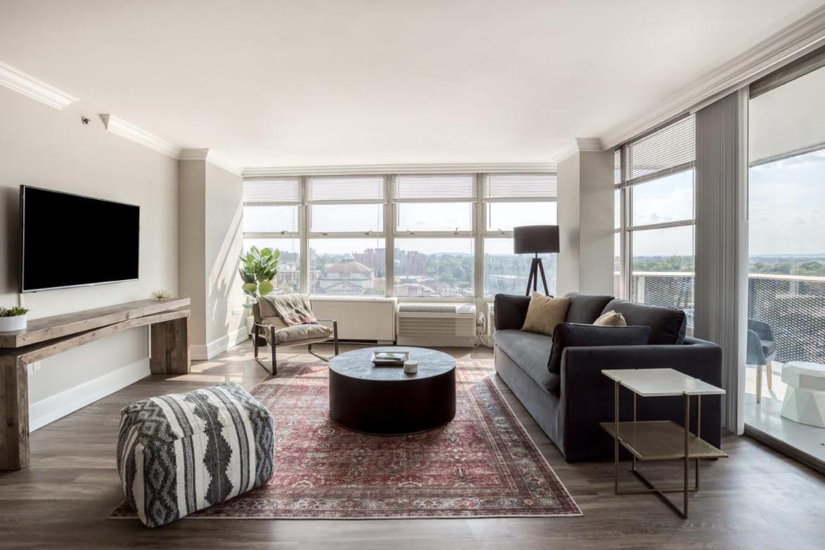 Cozysuites 800 Tower 1Br With Gym! 10 Луисвил Екстериор снимка